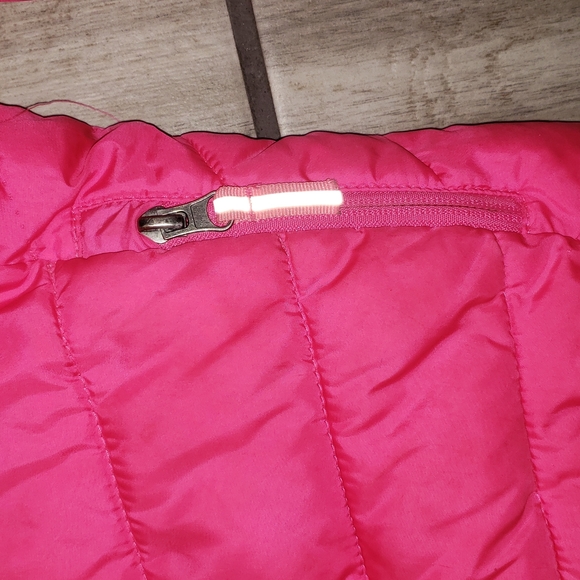 Girls Champion winter pink coat. - Picture 5 of 16
